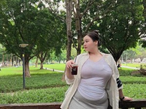 bbwbbw 肥妇 bbw888，一款功能强大的多语言翻译软件